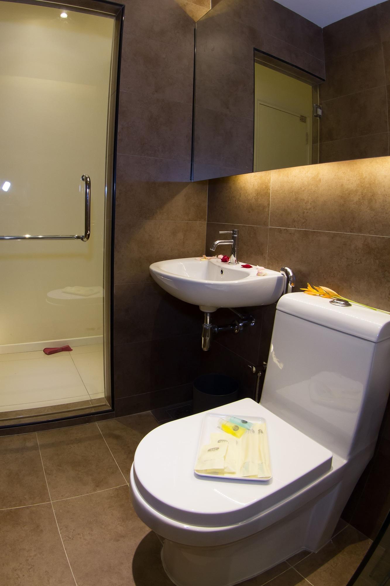 Mood Hotel Johor Bahru Buitenkant foto