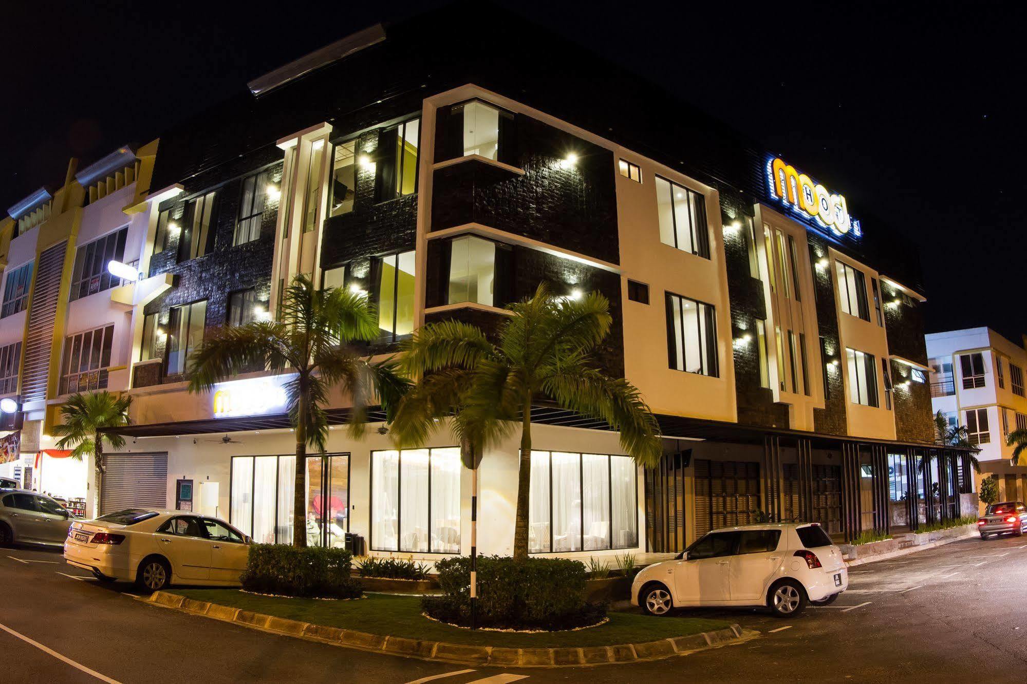 Mood Hotel Johor Bahru Buitenkant foto