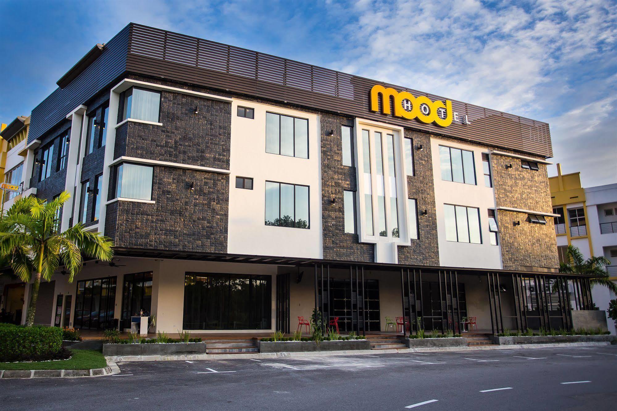Mood Hotel Johor Bahru Buitenkant foto