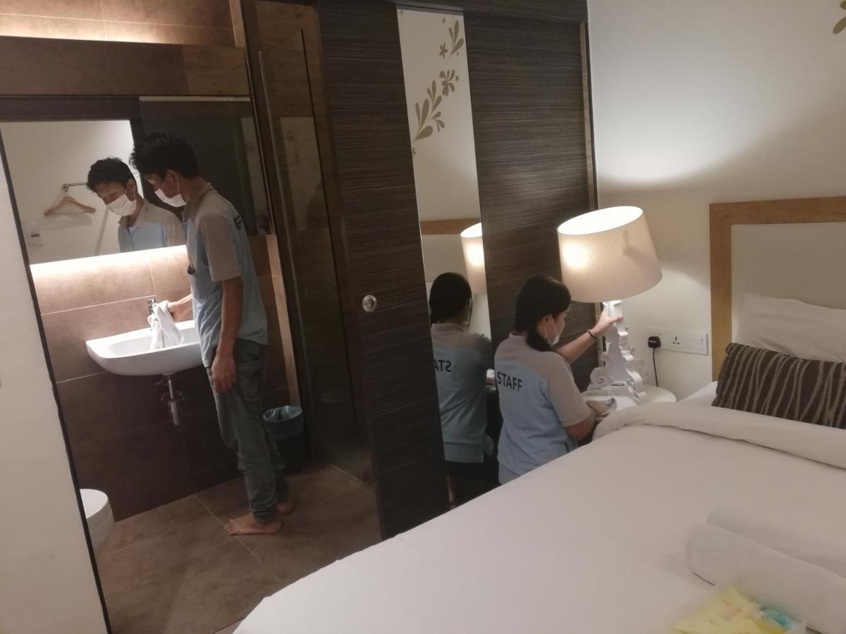 Mood Hotel Johor Bahru Buitenkant foto